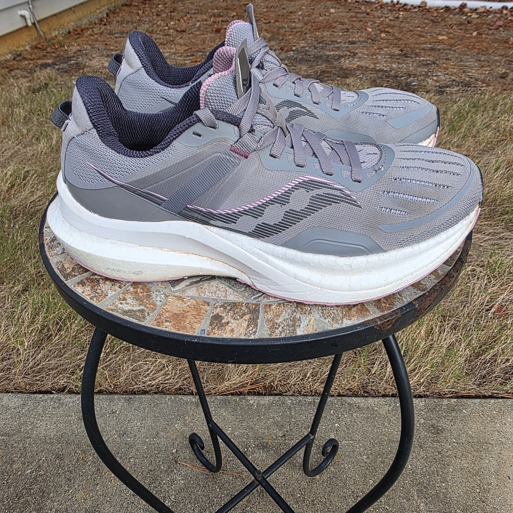 Saucony Tempus S10720-15 Gray/Pink Running Shoes Sneakers Women's Size 9.5
